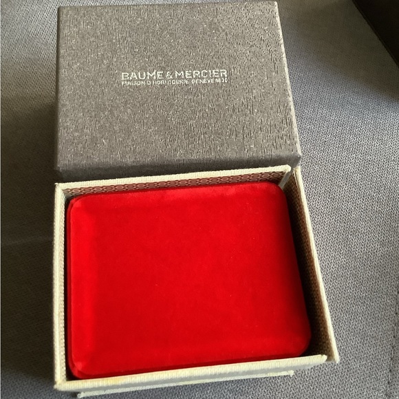 Ladies BAUME&MERCIER HAMPTON stainless steel watch 🔥🔥 - Picture 12 of 13